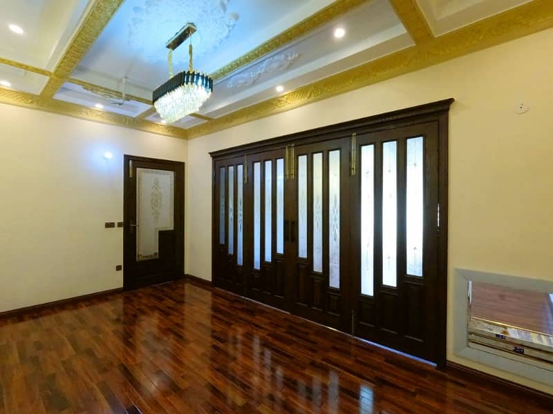 One Kanal Double Storey Facing Park Luxurious House With Luxurious Accessories In Marghzar Prime Location 9