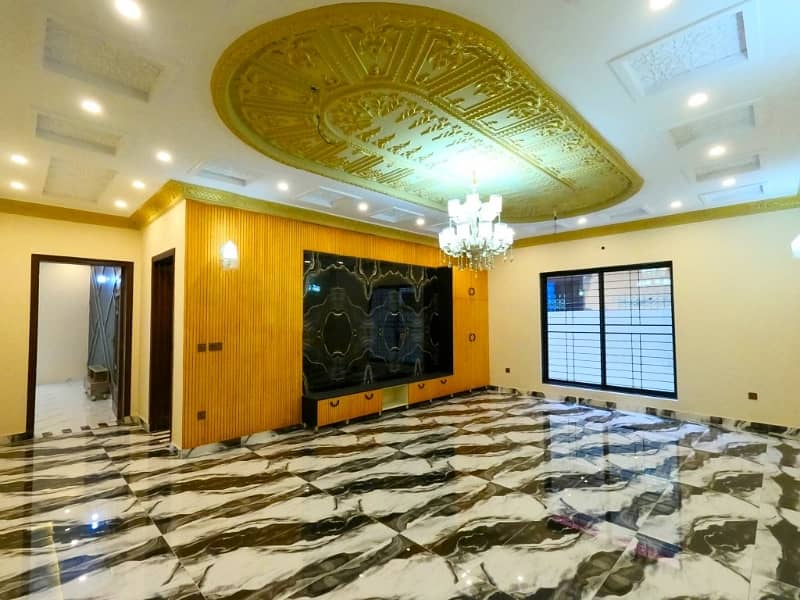 One Kanal Double Storey Facing Park Luxurious House With Luxurious Accessories In Marghzar Prime Location 10