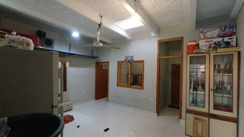 Gorgeous Prime Location 1500 Square Yards House For rent Available In Gulshan-e-Iqbal - Block 8 6