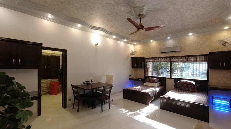 Gorgeous Prime Location 1500 Square Yards House For rent Available In Gulshan-e-Iqbal - Block 8 18