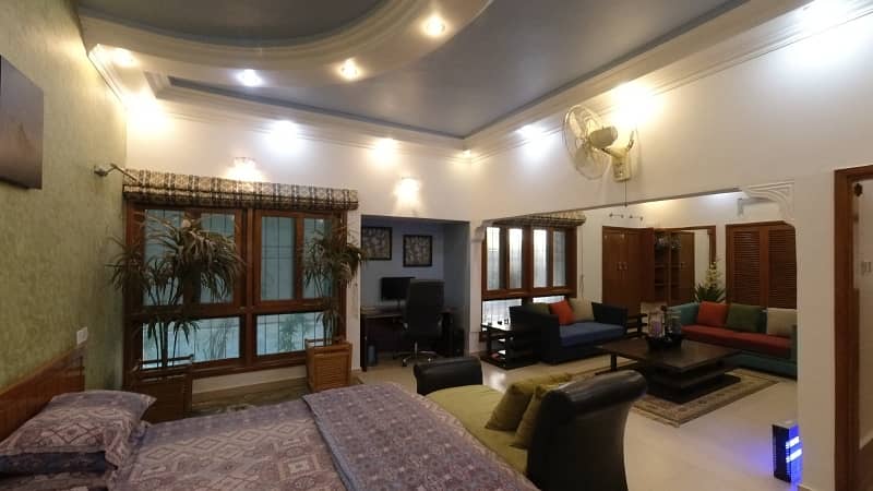 Gorgeous Prime Location 1500 Square Yards House For rent Available In Gulshan-e-Iqbal - Block 8 22