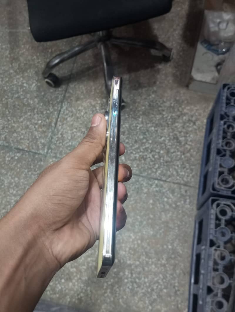 Infinix hot 40 pro 2