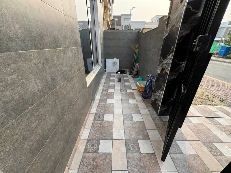 05 Marla Luxury Designer House For Sale In Bahria Orchard Lahore In Low budget price 1