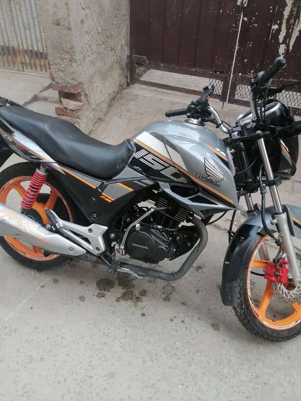 Honda cb150f lush condition 1