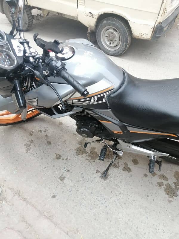 Honda cb150f lush condition 11