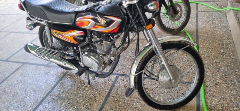 honda cg 125 black ,1st owner,navy officer 9