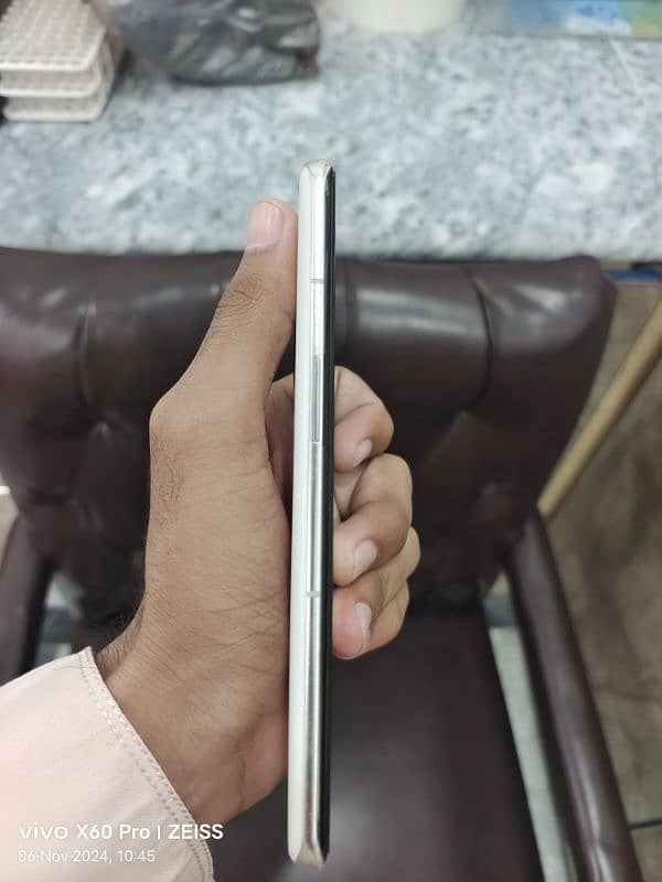 One plus Brand New Condition 1 month Used Only 2