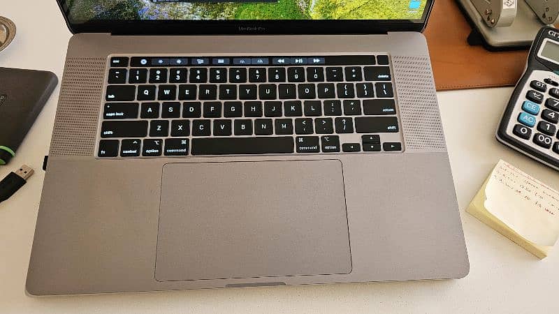 Excellent Condition 2019 Macbook Pro 16" 6