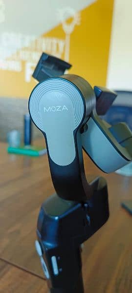 Moza Mini-S professional Essential Smartphone Gimbal (Black) 1