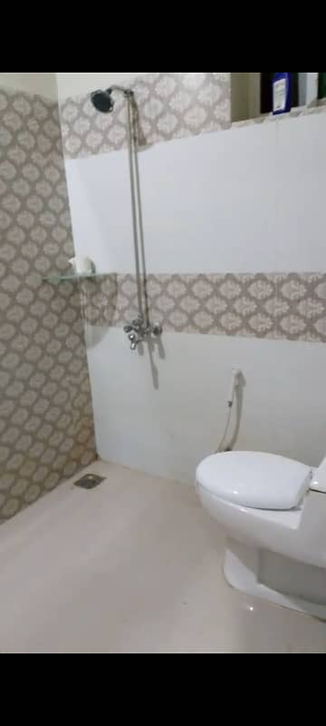 Furnished room available 3