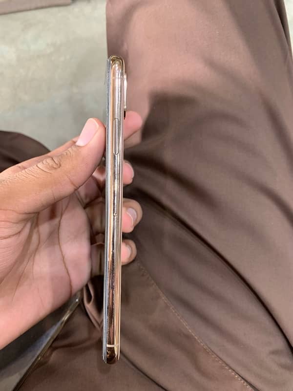 I phone xs max 1