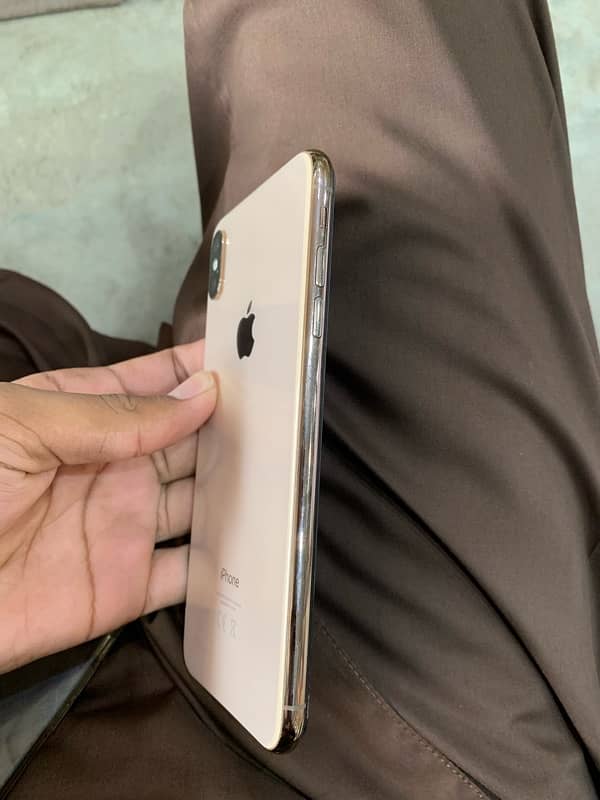 I phone xs max 2