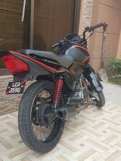 Honda delux / cb125f