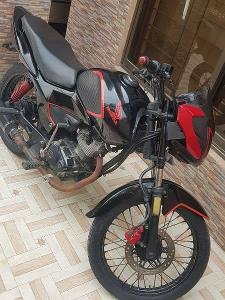 Honda delux / cb125f 3