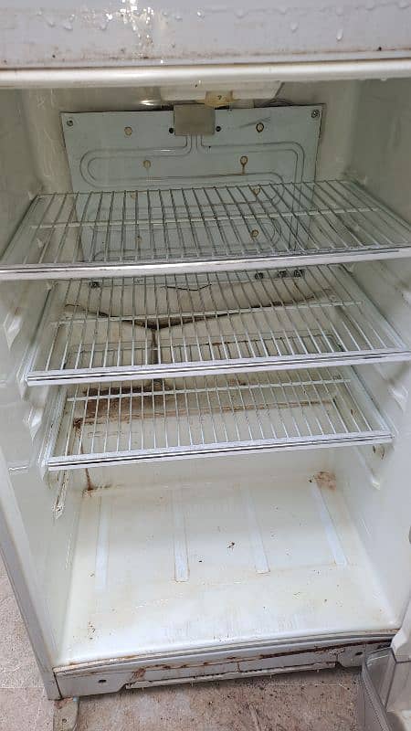 Home Used Refrigerator Good Condition Lahore Cantt 2