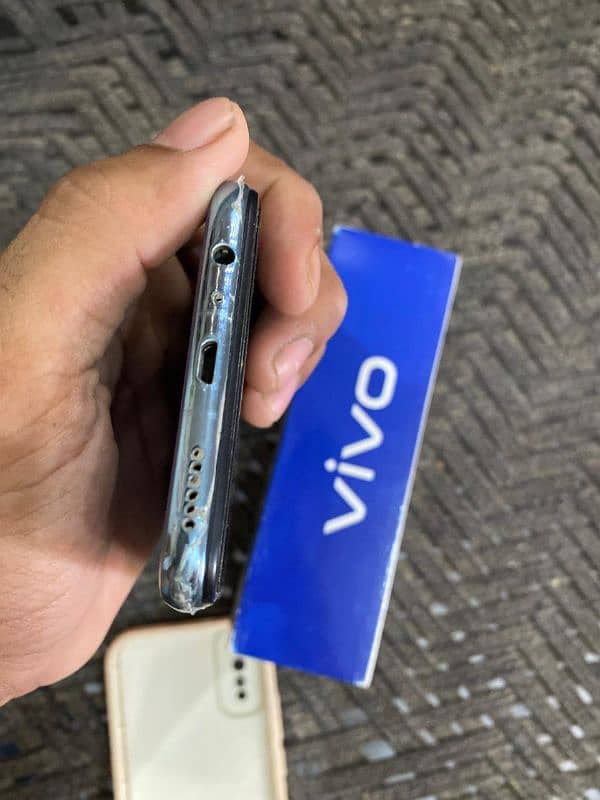 vivo s1 8/256 very good condition 2