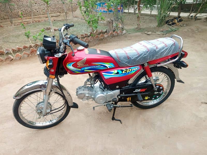 Honda CD 70 24 model for sell brand new fresh condition 03446464638 14