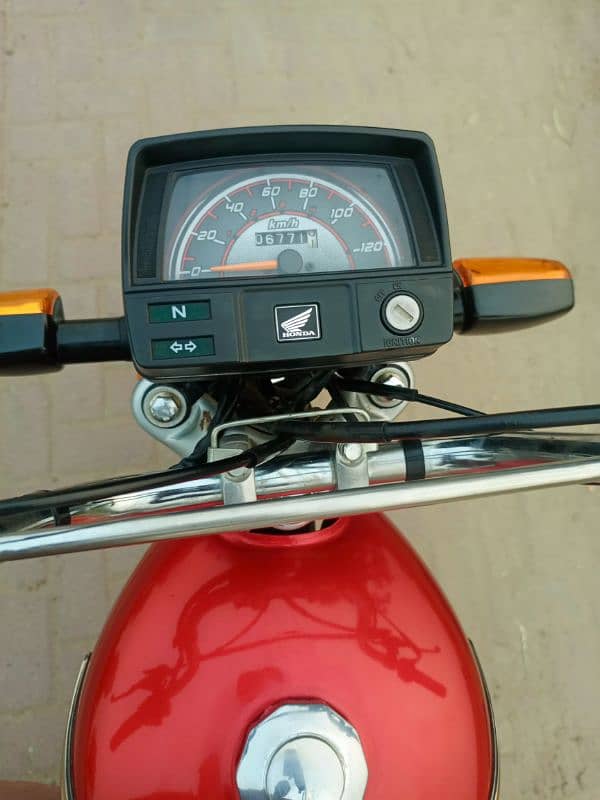 Honda CD 70 24 model for sell brand new fresh condition 03446464638 15