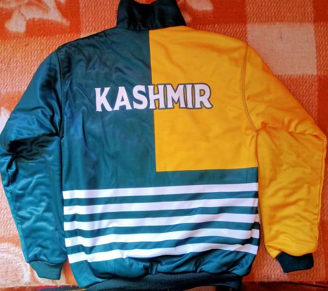 Kashmir Flag Zipper Upper 1