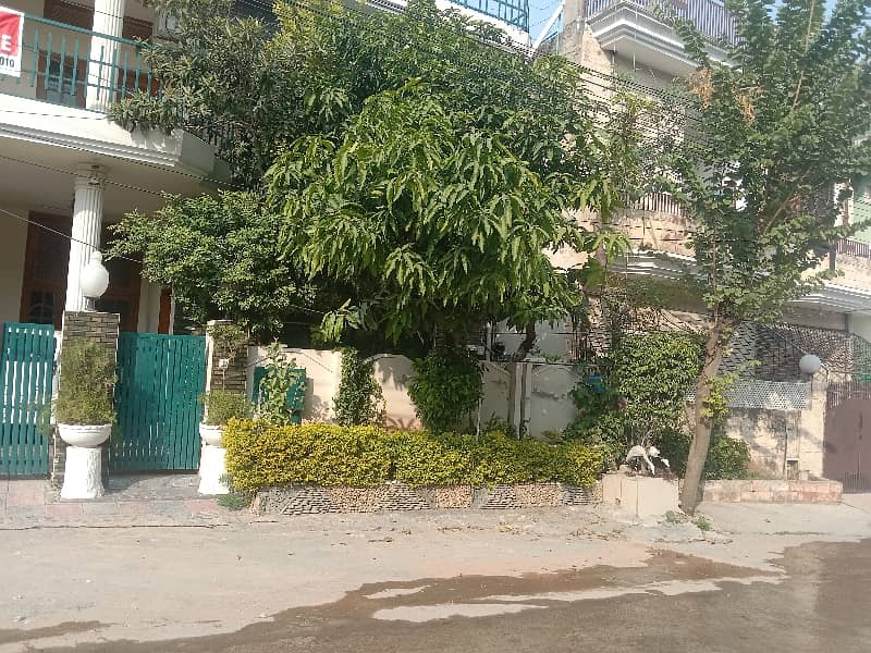 Double storey House in Gulistan Colony Rawalpindi 12