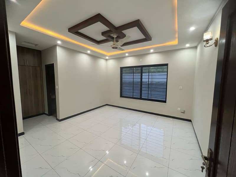 Beautiful Designer House Is For Sale 8