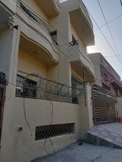 Triple storey house in Gulistan Colony 0