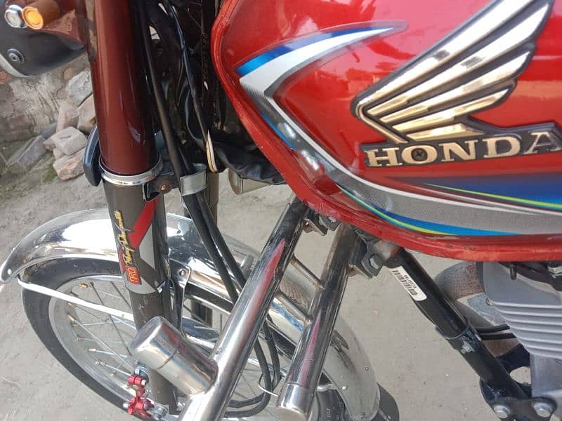 Honda 125 22 Model 23 shape 2