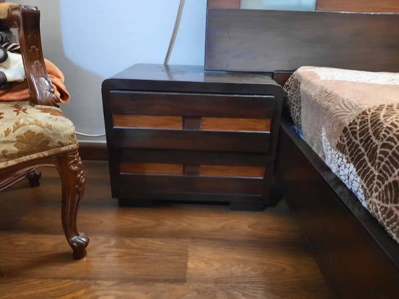 King Size Bed || Wooden Bed || Side Tables || 2