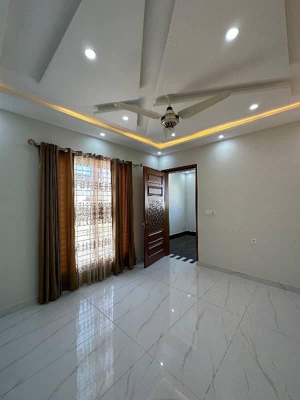 Highly-Desirable House Available In Citi Housing Society For sale 12