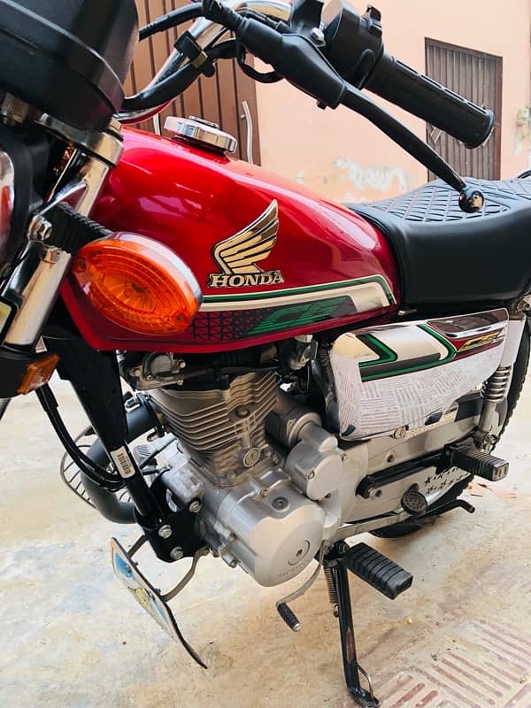 Honda 125 special edition all Punjab registered all documents clear 3