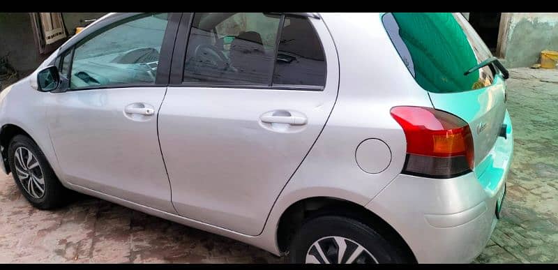 Toyota Vitz 2010 5