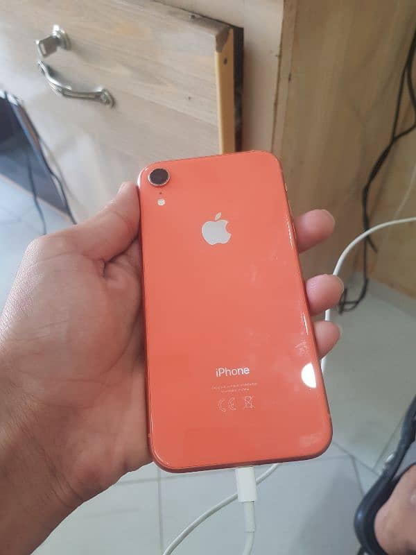 iPhone xr 3