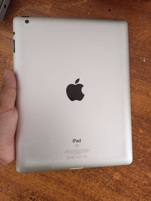 iPad 2 apple tablet 9.7 in display 1