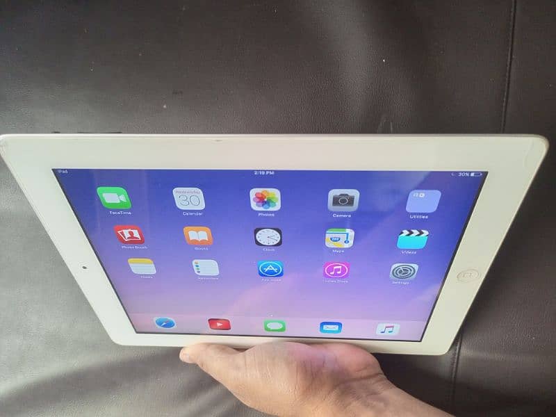 iPad 2 apple tablet 9.7 in display 2