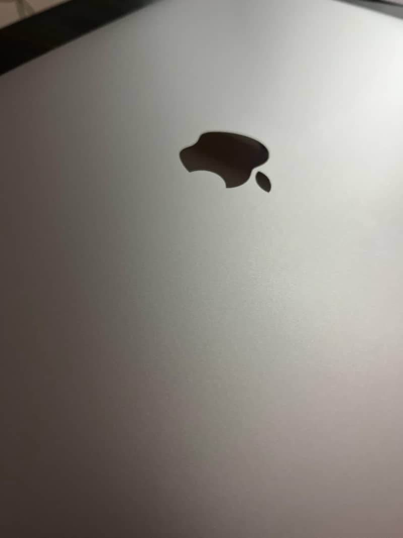 Macbook Pro 2019 16 inch | corei7 9gen | 32ram 512ssd | 2.6GHz 3