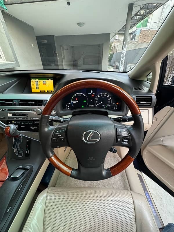 Lexus RX 450h Series 2009 16