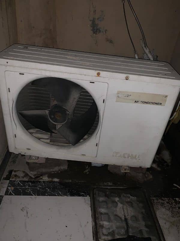 haier 1 ton split ac 8/10 2