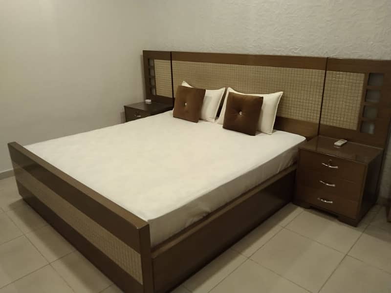 FURNISHED HOUSE FO RENT EDEN EXITIVE CANAL ROAD 9