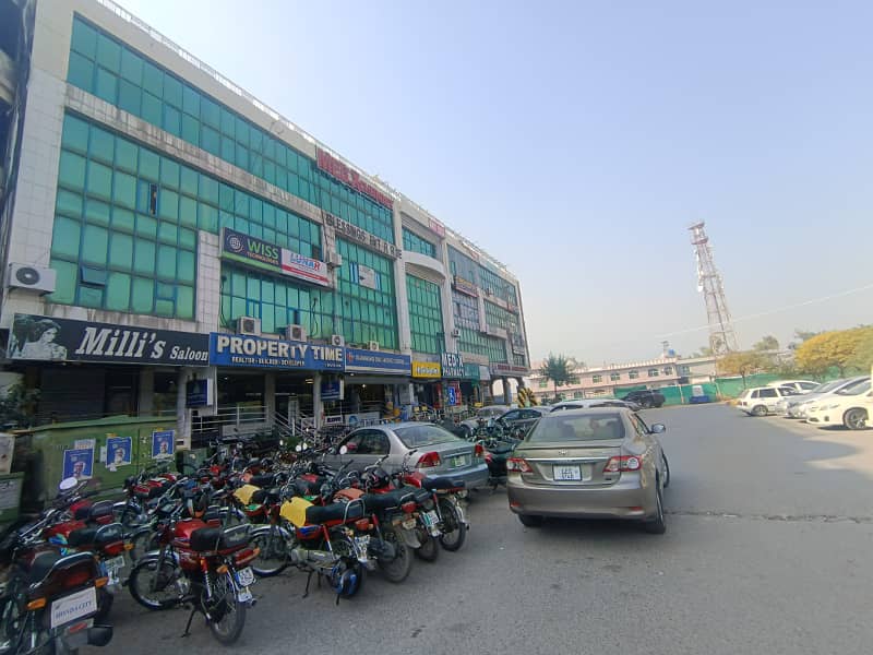 11x28 Ground Floor Shop for Sale In I-8 Markaz Islamabd 4