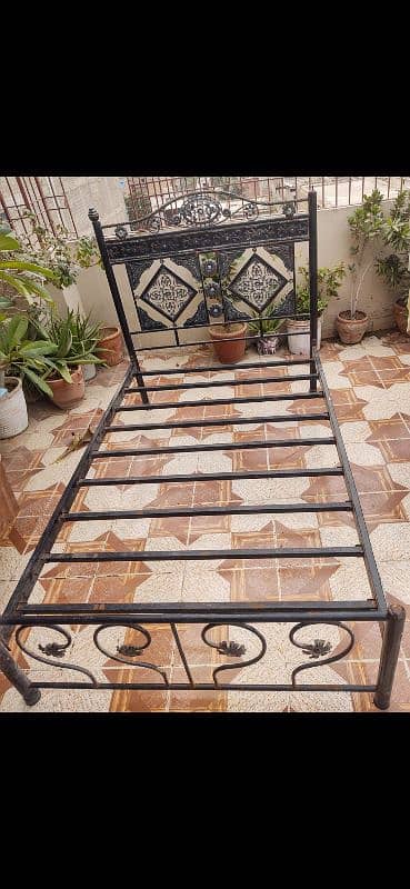 Iron bed no mattress high quality supreme 0