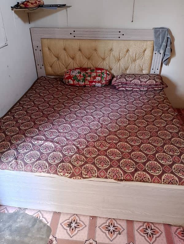 wooden king size bed 1