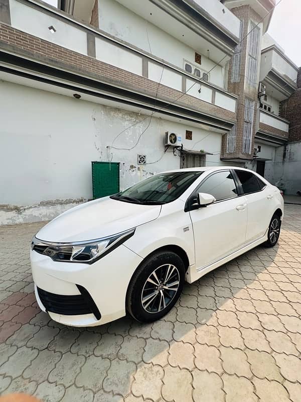 Toyota Corolla Altis 2019 4