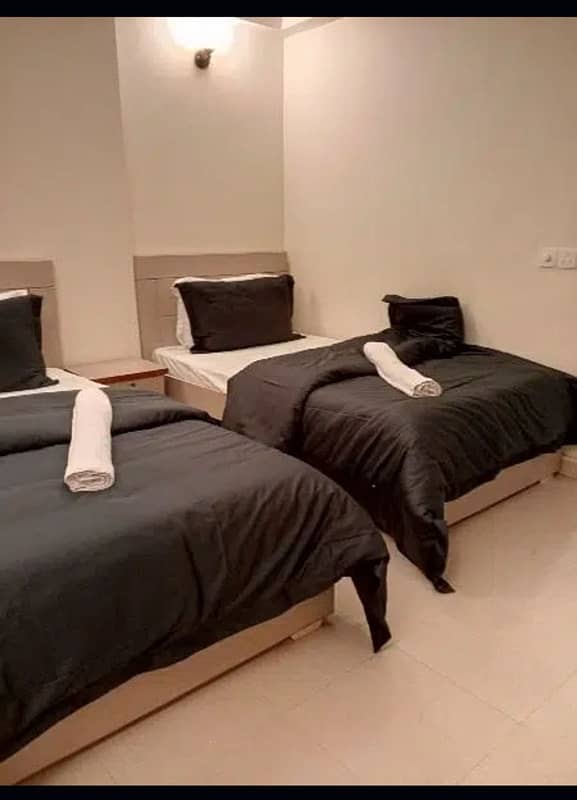 COUPLE PRIVATE ROOMS AVAILABLE GULSHAN JAUHOR SECURE 11