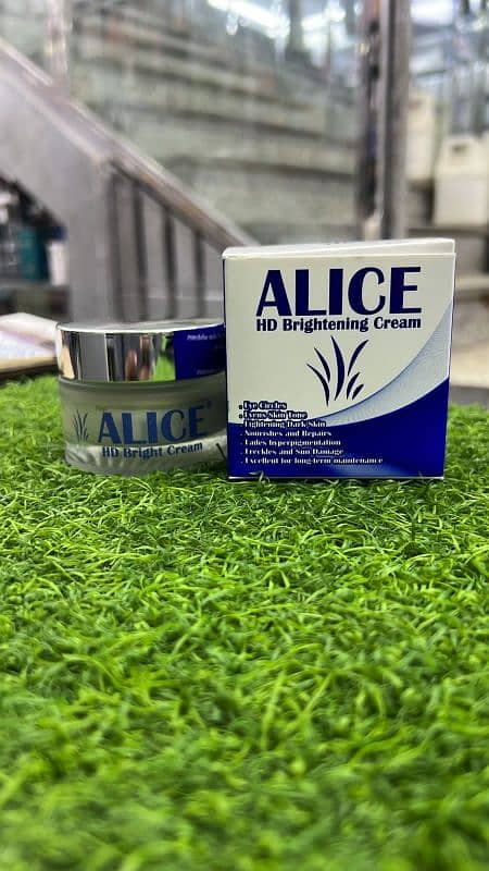 Alice HD Brightening Cream 0