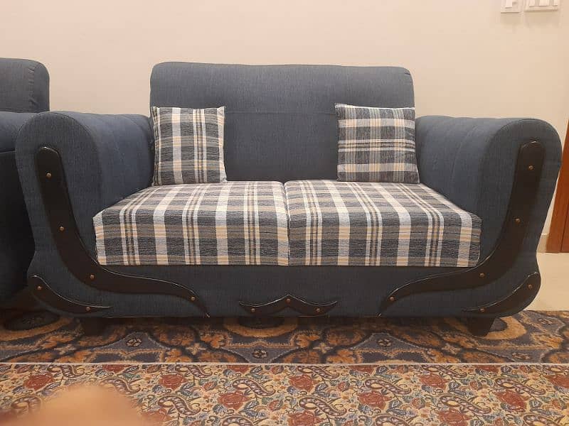 Luxury and premium 7 seater sofa set carefully used as good as new 4