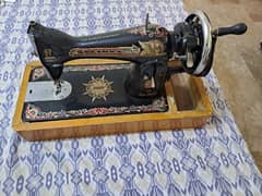 SINGER SEWING MACHINE IN A VERY GOOD CONDITION 10/10