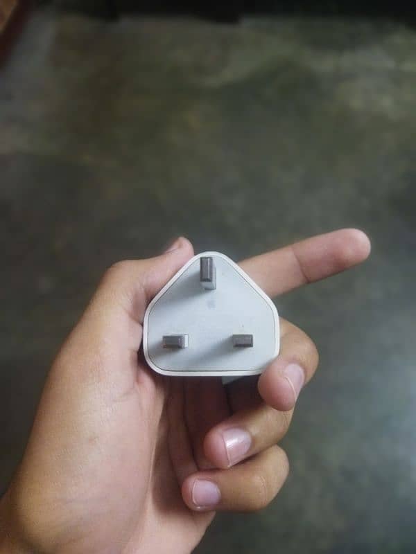 Genuine Apple Adapter for Iphone's 3