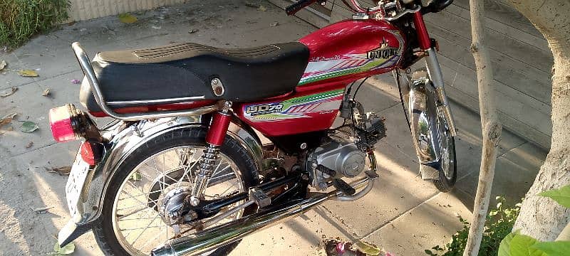 unique bike hai red ma 8