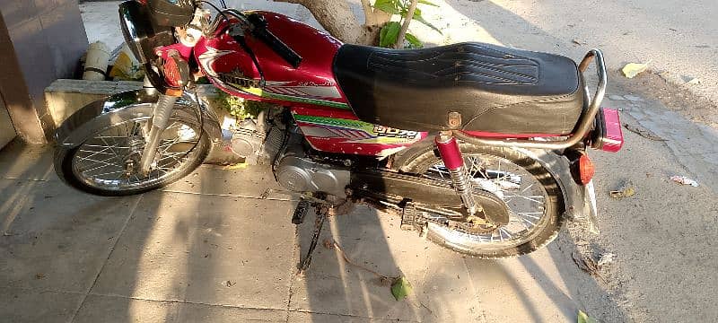 unique bike hai red ma 9