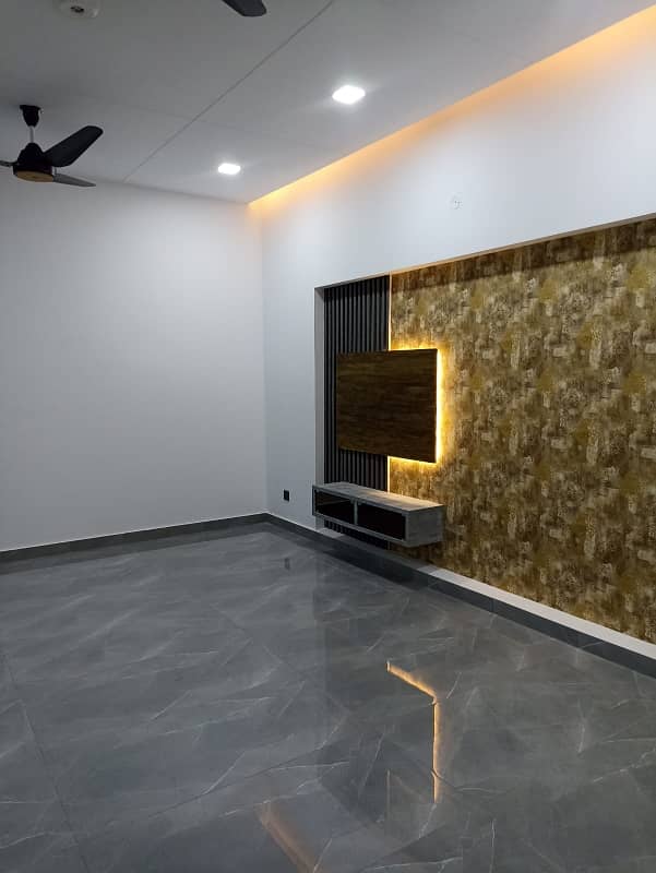 10 Marla Luxury Barnd New House In Bahria Town Phase 8 Rawalpindi 8